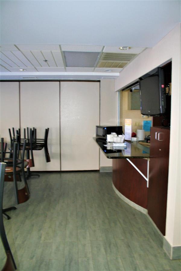 Quality Inn & Suites Kearneysville - Martinsburg Eksteriør billede