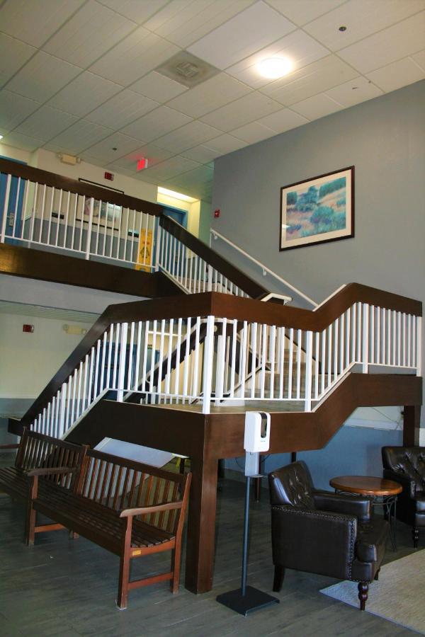 Quality Inn & Suites Kearneysville - Martinsburg Eksteriør billede