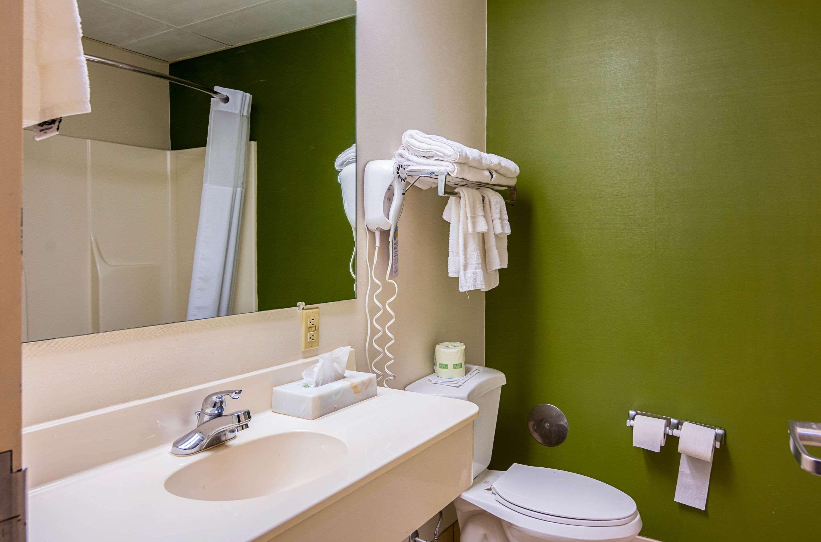 Quality Inn & Suites Kearneysville - Martinsburg Eksteriør billede