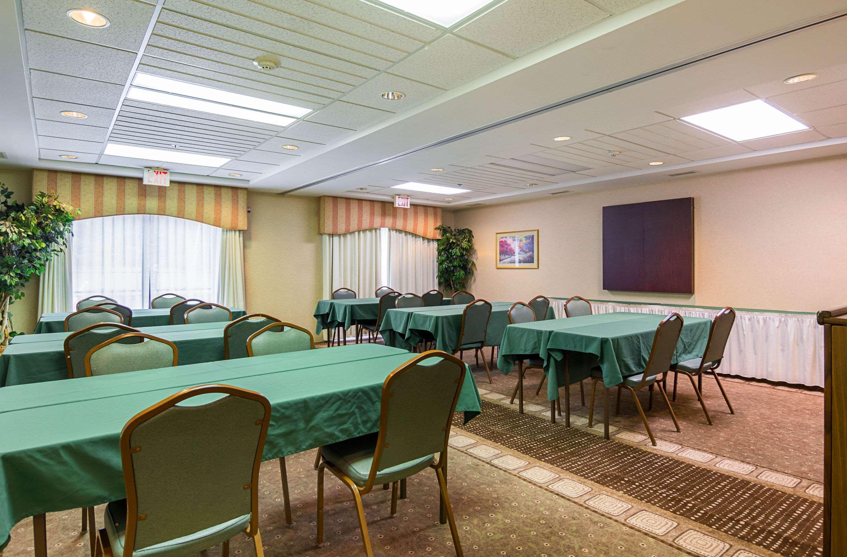 Quality Inn & Suites Kearneysville - Martinsburg Eksteriør billede